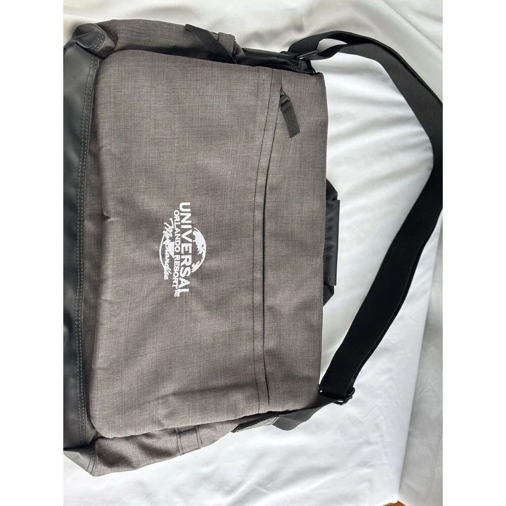 Universal Orlando Resort Merchandise Gray Heathered Grey Laptop Messenger Bag